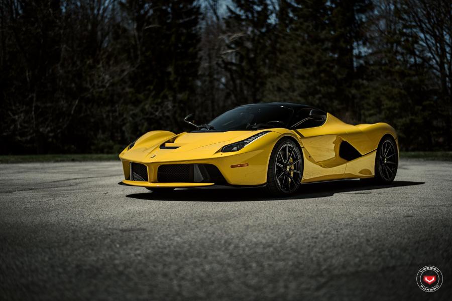  Ferrari LaFerrari on Vossen Wheels (M-X2) 2018 года  (фото 5 из 21)
